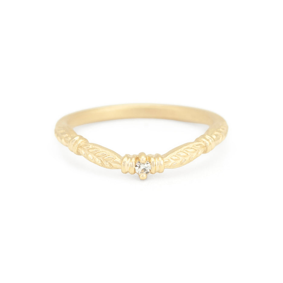Diamond Curved Guard in Yellow Gold with Detailing Front View