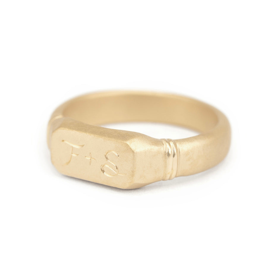 Hand Engraved Men&#39;s Wedding Band in Yellow Gold with Detailing Side View