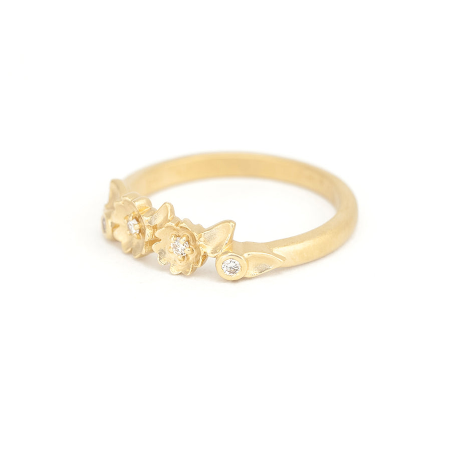 Floral Detailing Wedding Band in Yellow Gold with Diamond Front View
