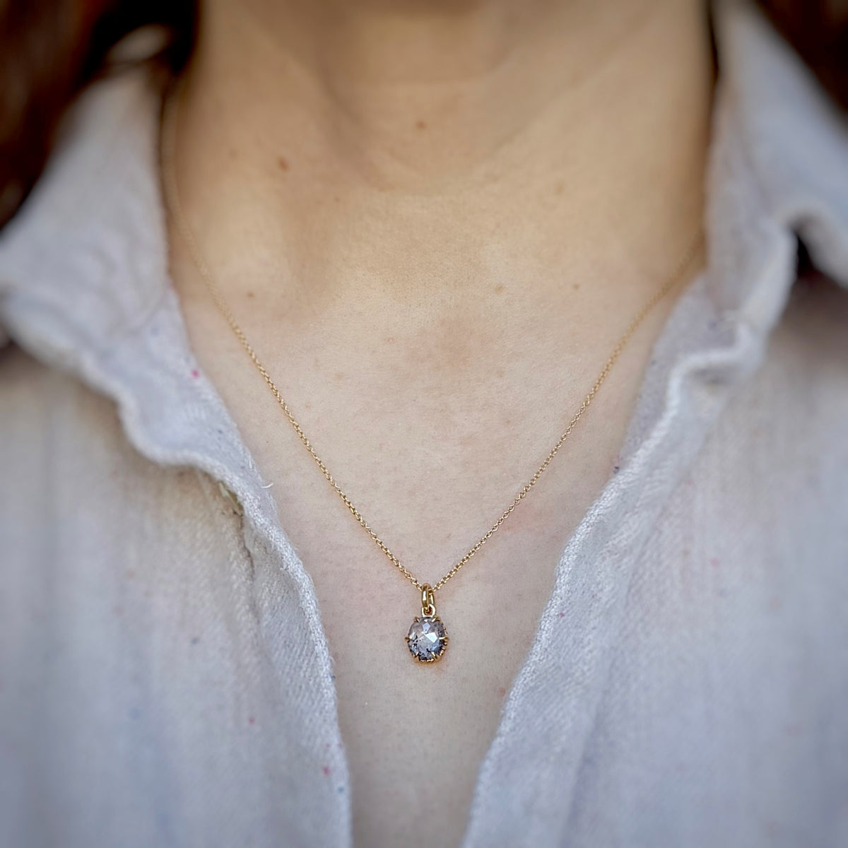 Evergreen Salt and Pepper Necklace (LC8906)