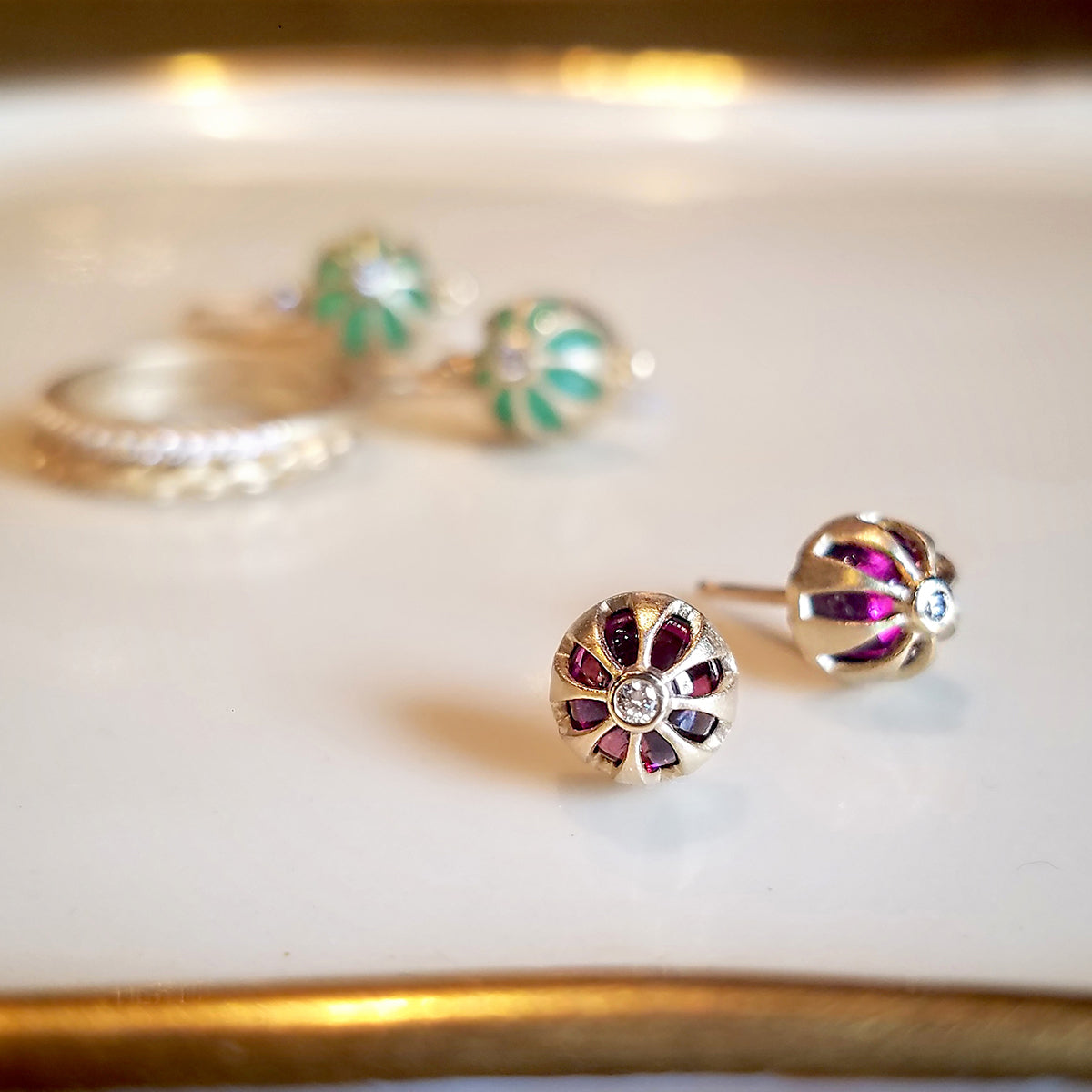 Crown Cab Studs - Rhodolite Garnet (MT9101)